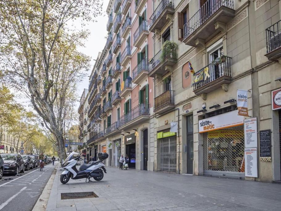 ¡Apartamento En El Centro De Barcelona! Exterior foto